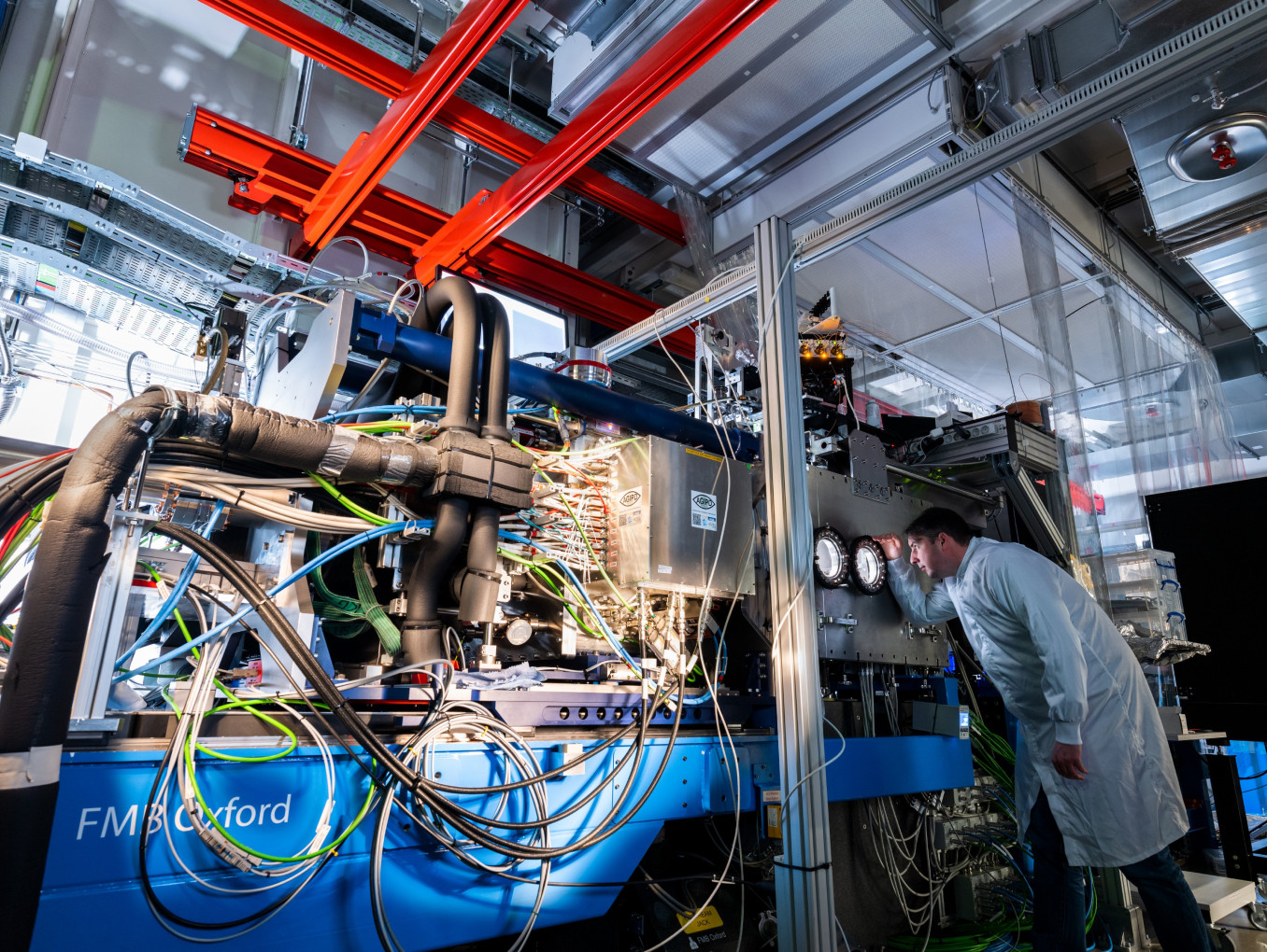 The Single-Particles and Biomolecules (SPB) and serial femtosecond crystallography (SFX) instrument at the European XFEL.