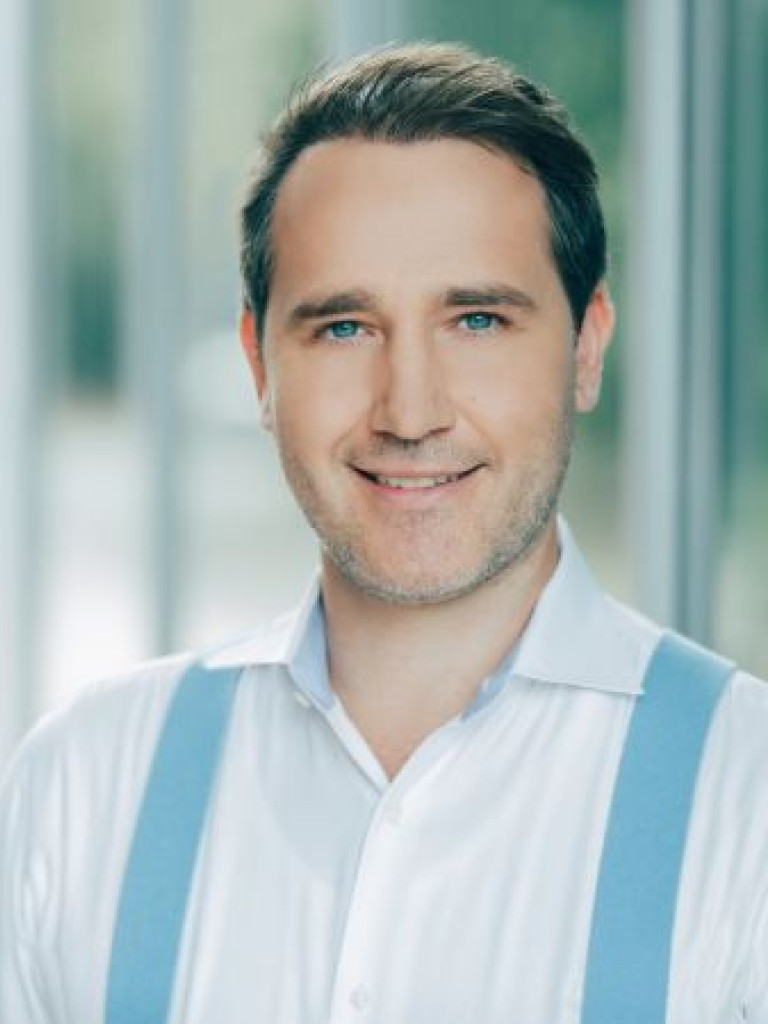 Portrait of Joerg Landsch