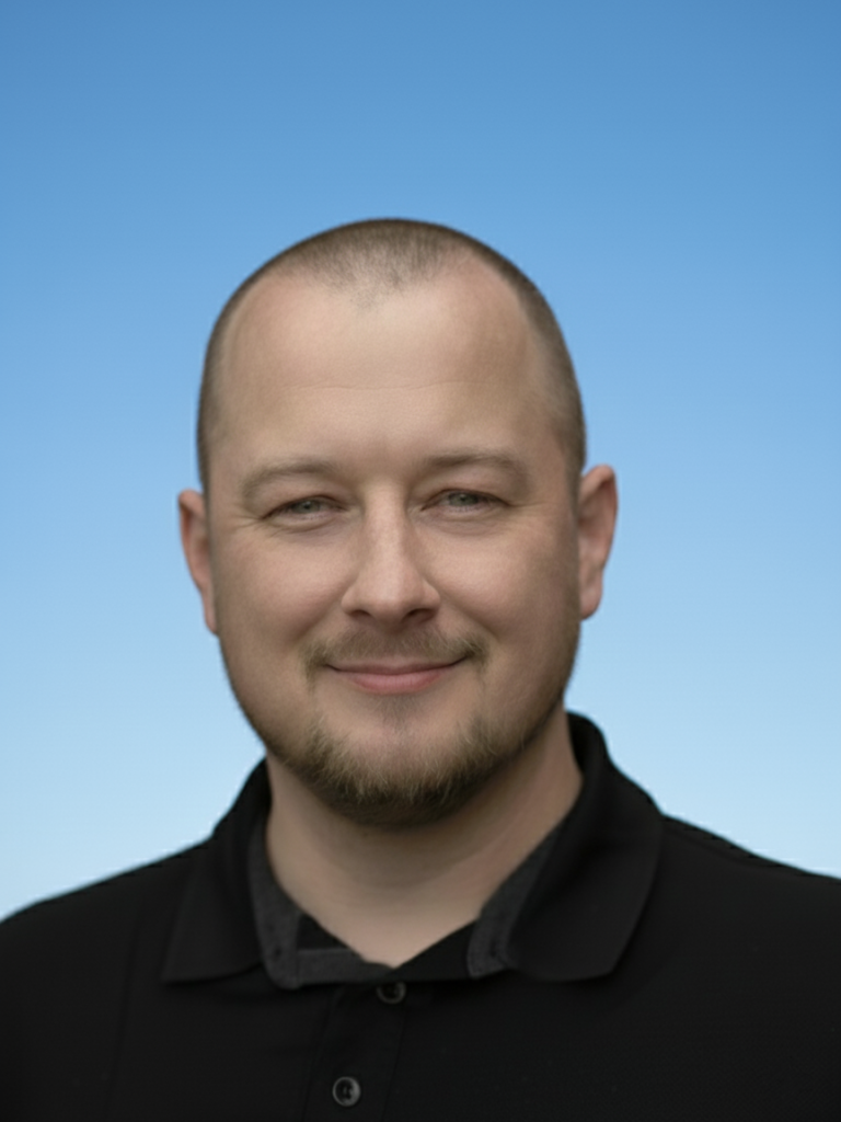 A portrait of Lucas Wetzel