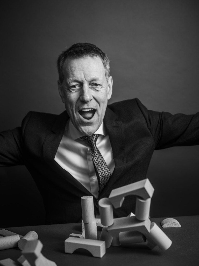 Image of Georg Schütte with building blocks for Falling Walls' Shape the Future campaign