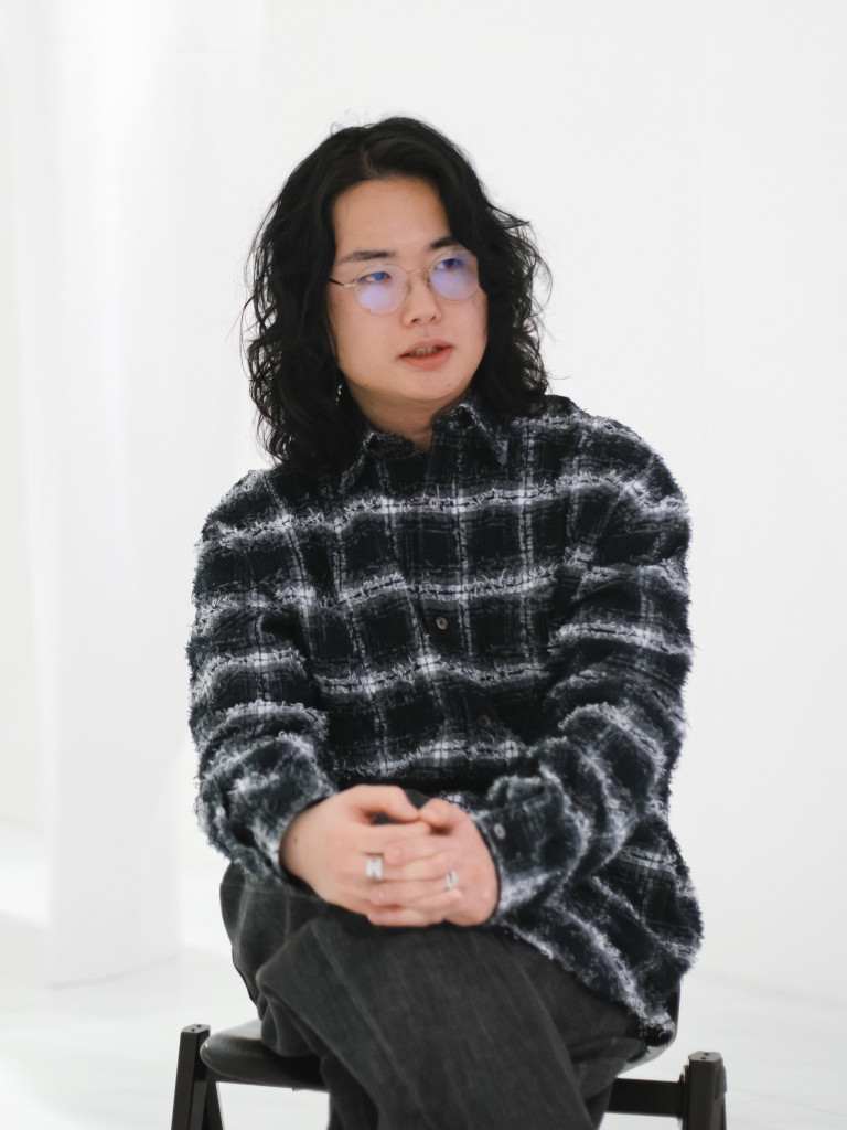 Portrait photo of artist Yuma Kishi