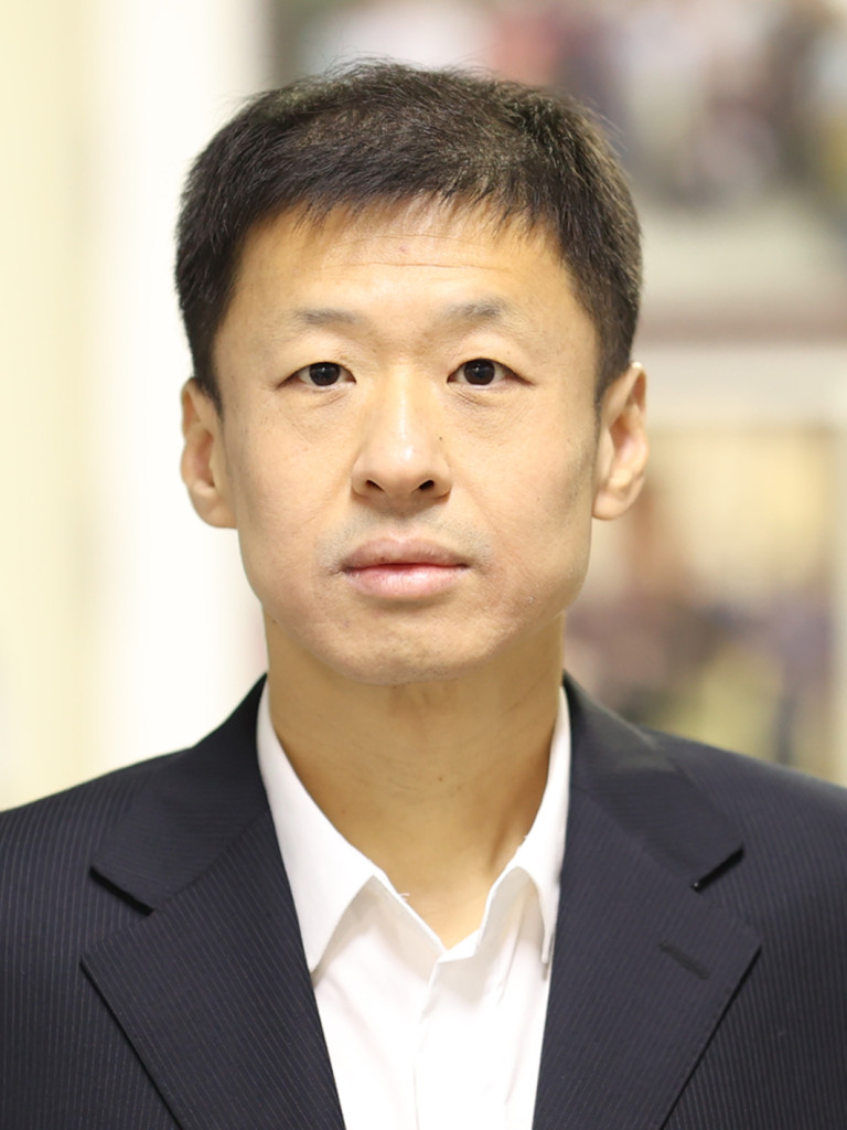 Portrait of Zhiyong Lou
