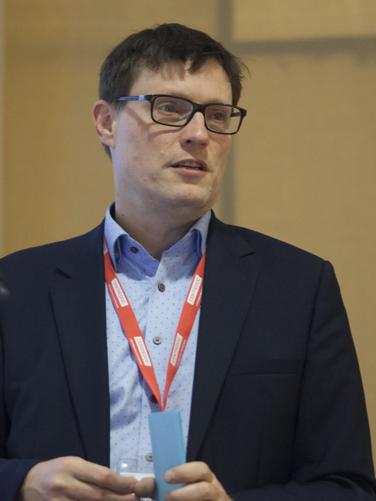 Portrait of Henning Schönenberger