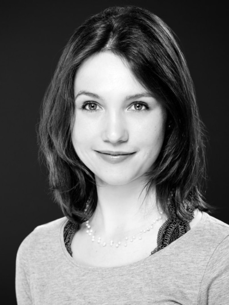 Portrait of Jana-Verena Gerhart