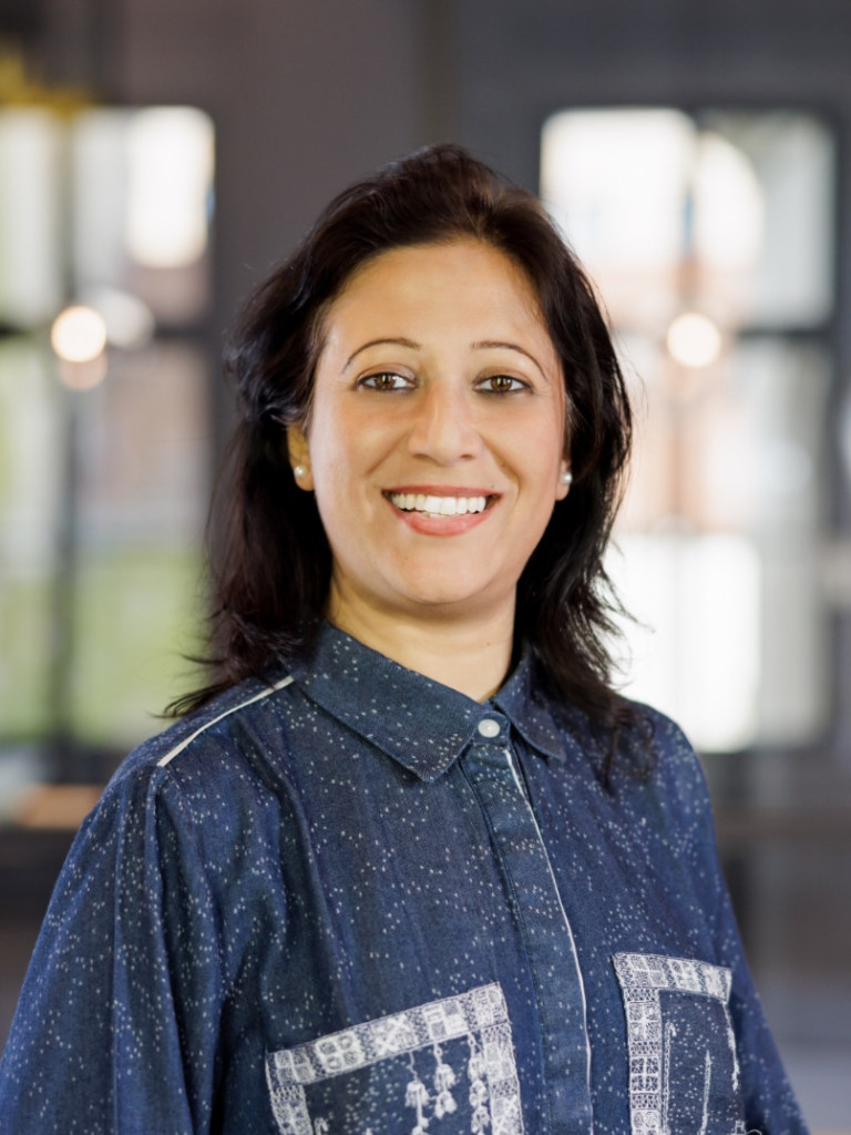 Portrait ofLubna Sunawar