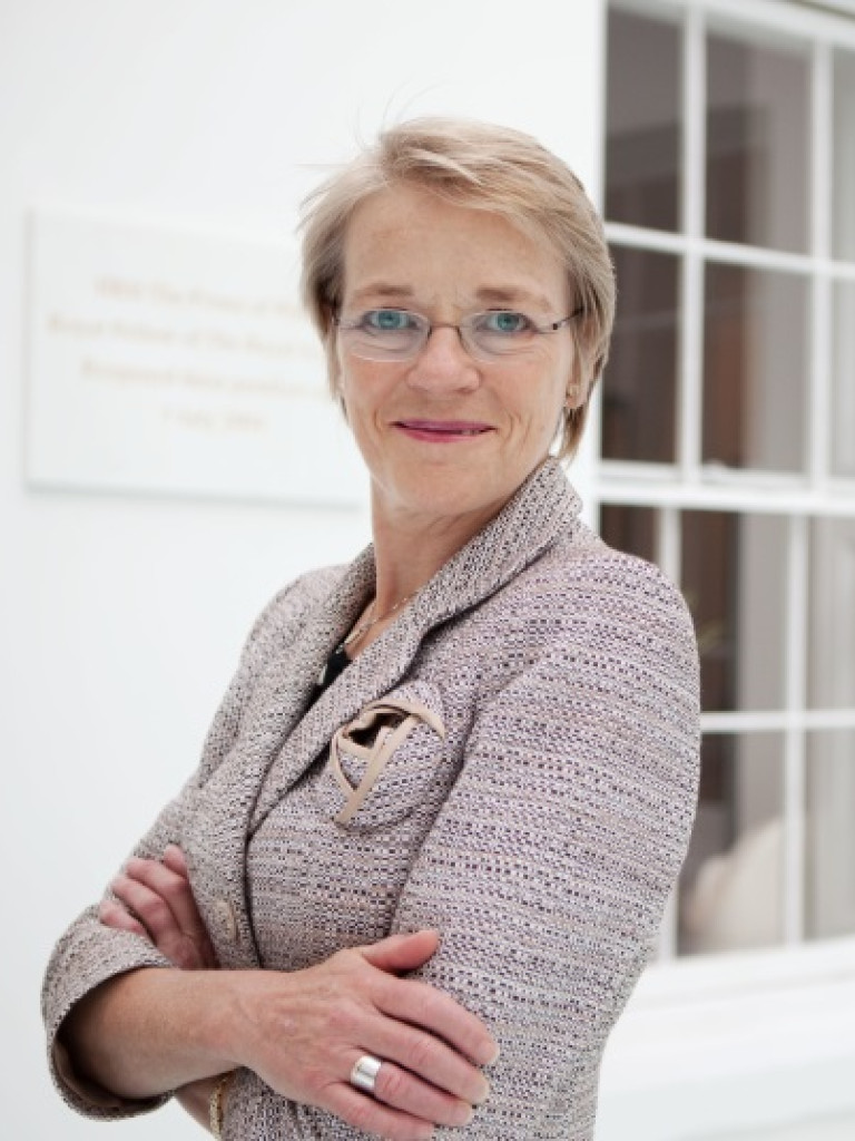 Julie Maxton