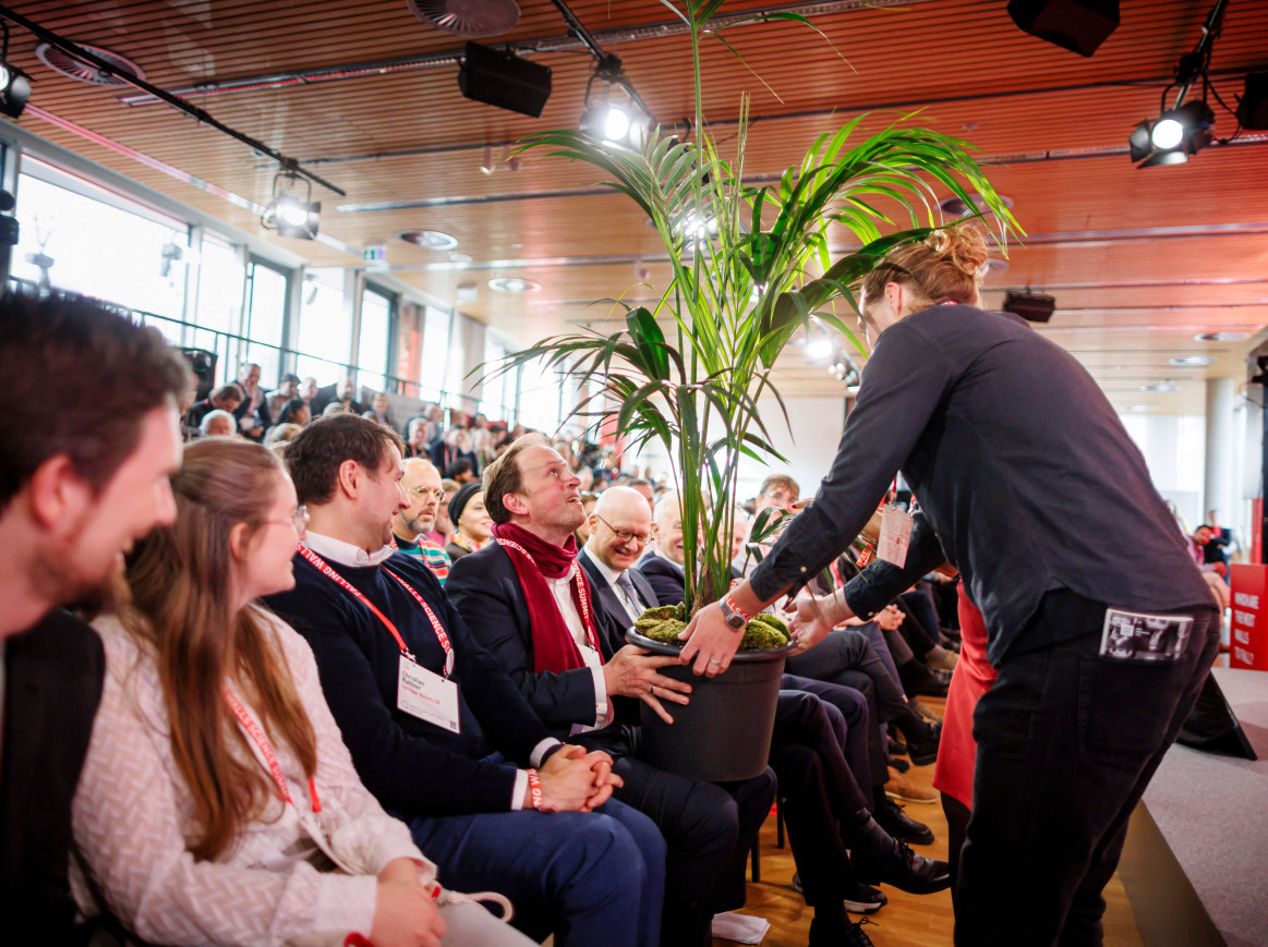 Interactive Presentations at the Science Summit 2025