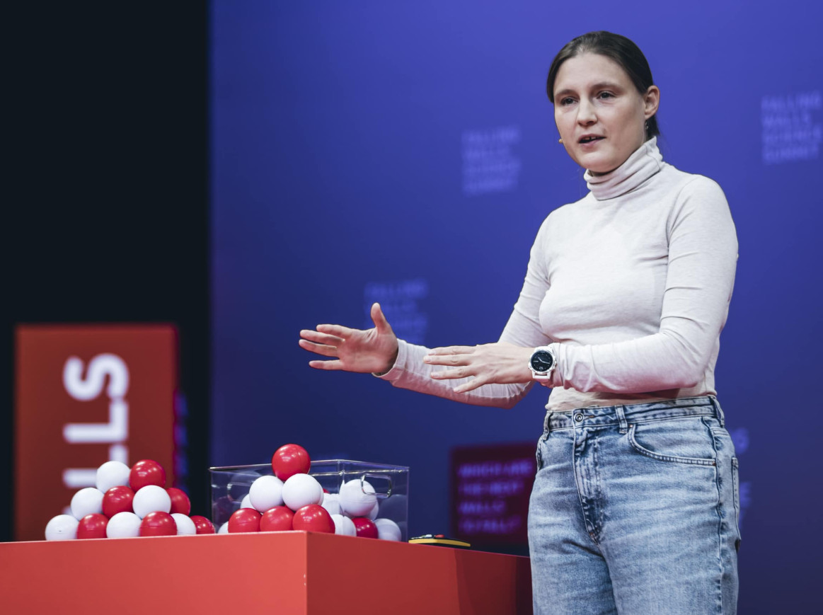 Field medal winner on Stage at Falling Walls Science Summit 2022