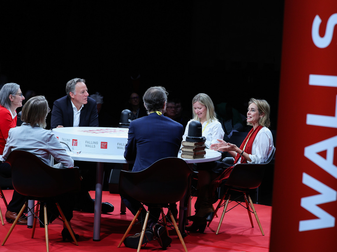 Speakers at Plenary Table