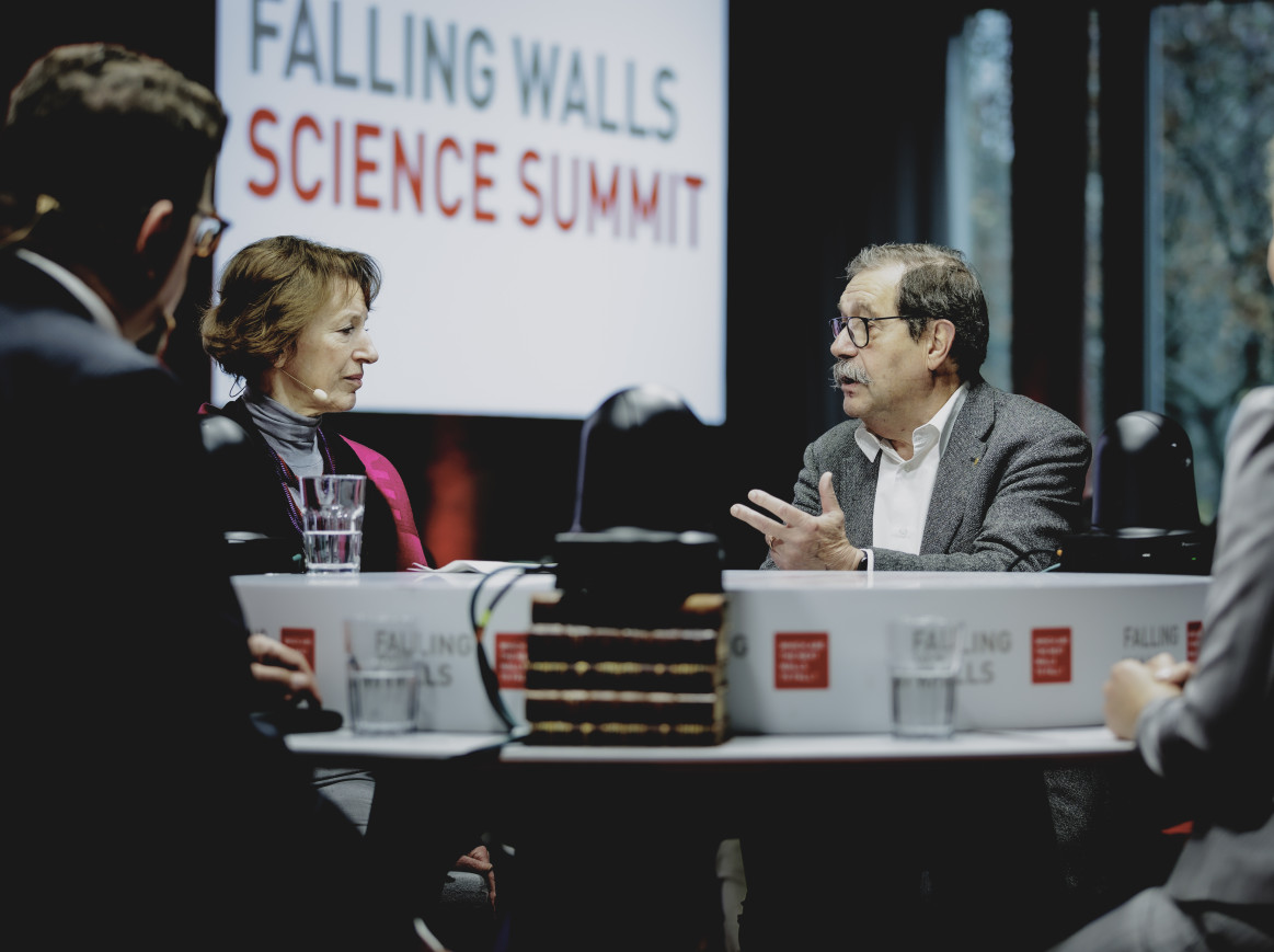 Maria Leptin and Nobel-Prize Laureate Alain Aspect discussing at Falling Walls Science Summit on 8 November