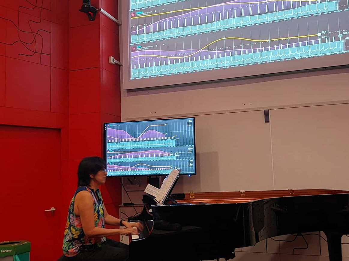 HeartFM visualisation of the player’s and two listeners’ heart and respiration parameters at Barts900