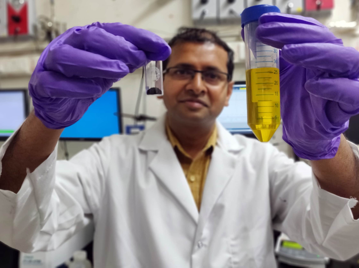 Vivek Polshettiwar is hodling test tubes