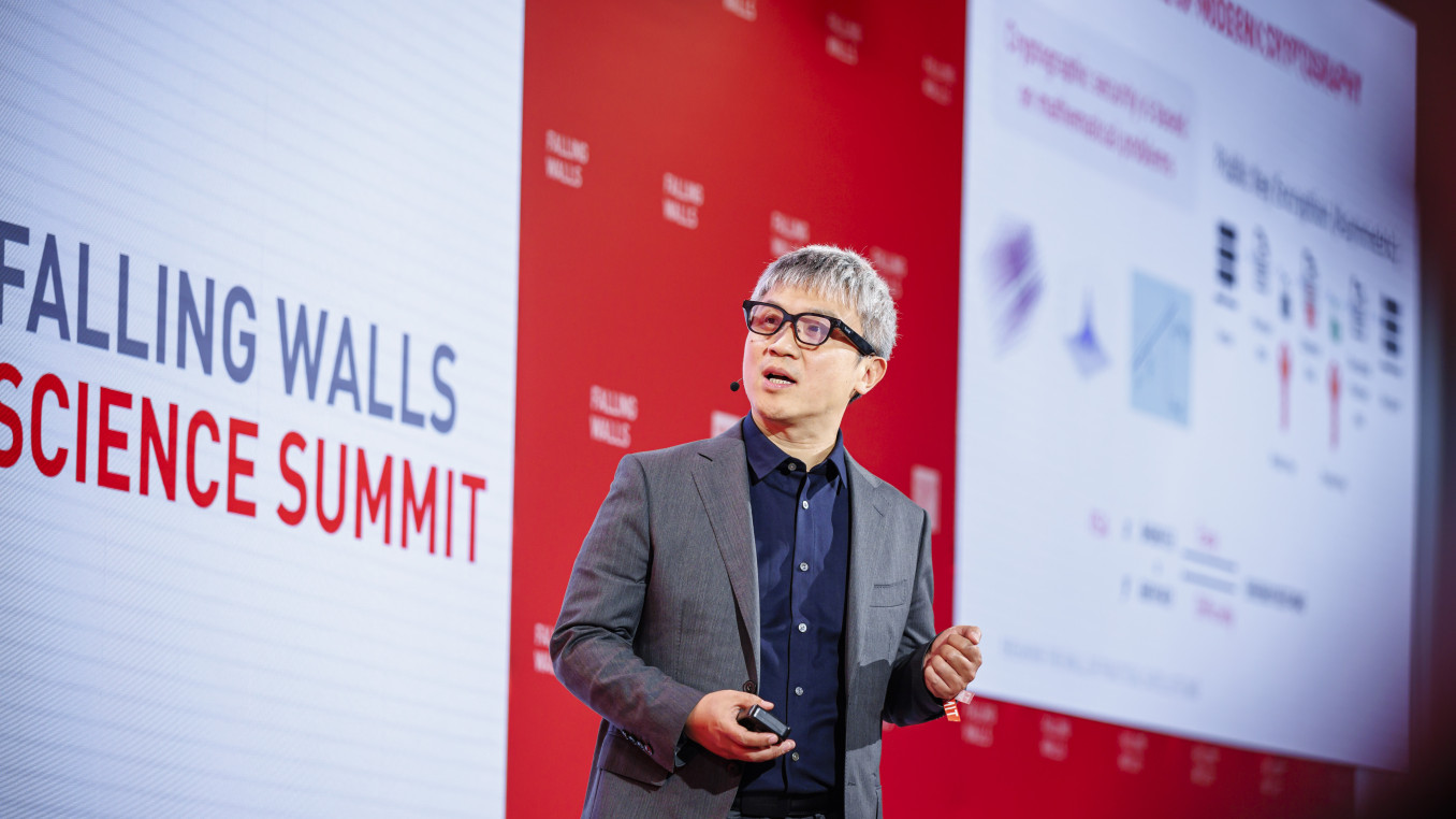 Falling Walls Science Summit Breakthrough Day Speaker image ob stage