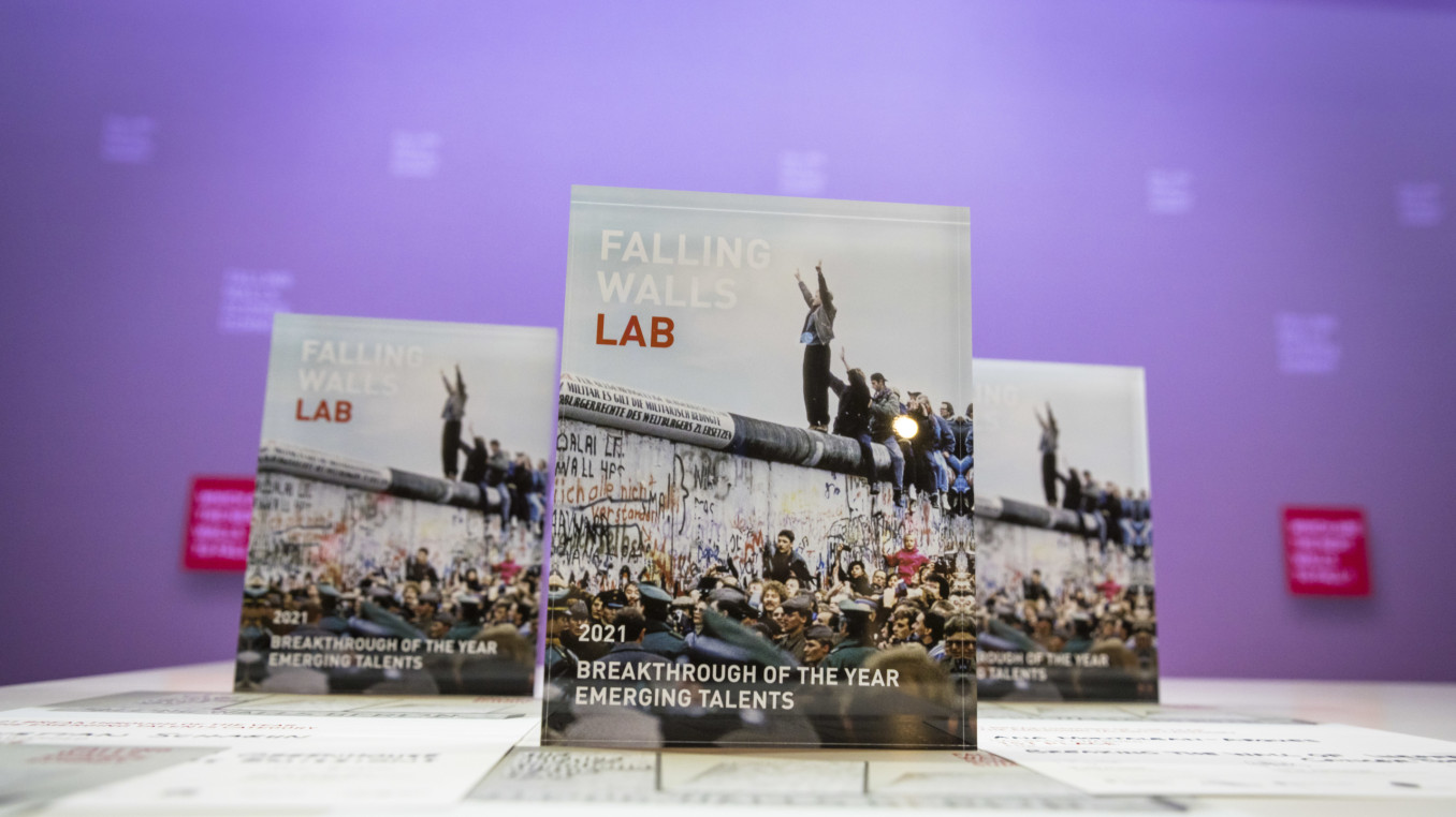 Picture of Cover of Printed Lab Programme from 2021