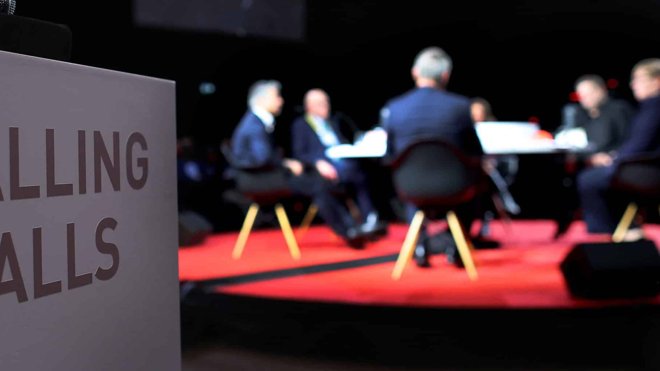 A round table on stage at falling walls science summit 2021