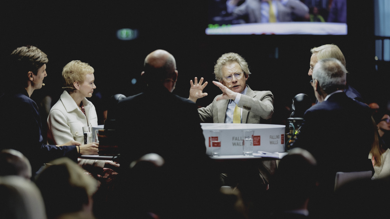 Falling Walls Science Summit Plenary Table 2024