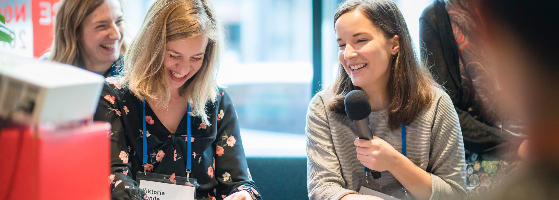 Meghan Wolf and Viktora Rhode at a workshop in the Falling Walls Foundation's Office.