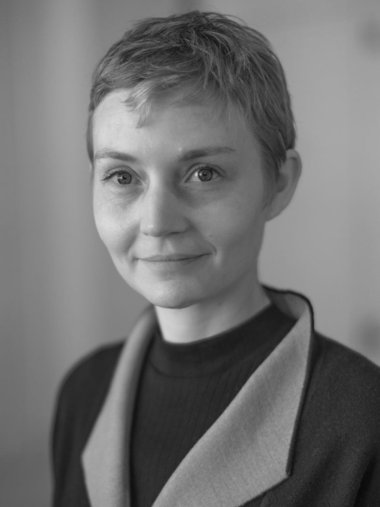Portrait of HEATHER DEWEY-HAGBORG